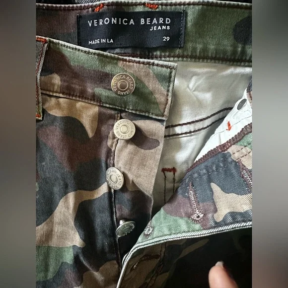 Pristine $298 Veronica Beard Carly Kick Flare High Rise Jeans Camo Women's 29 - Picture 3 of 3